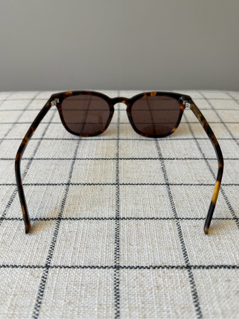 Madewell Ashcroft Sunglasses in Whiskey Tort - Picture 7 of 12